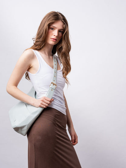 Zwarte Schoudertas – Minimalistisch & Ruim Design van Vegan Leer