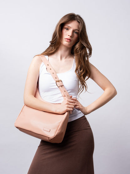 Zwarte Schoudertas – Minimalistisch & Ruim Design van Vegan Leer