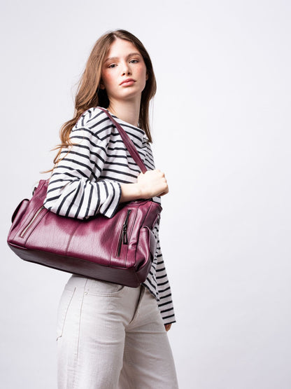 Zwarte Leren Schoudertas met Zijvakken – Ruim & Elegant