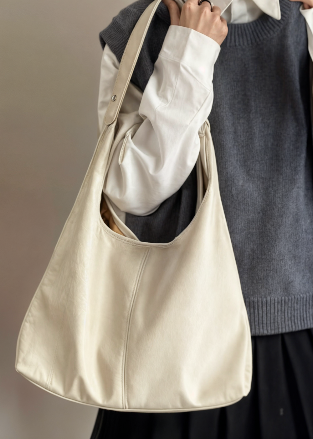 Ella Vegan Leather Tote Bag voor Vrouwen | Ruime PU Leren Schoudertas – Stijlvol & Duurzaam
