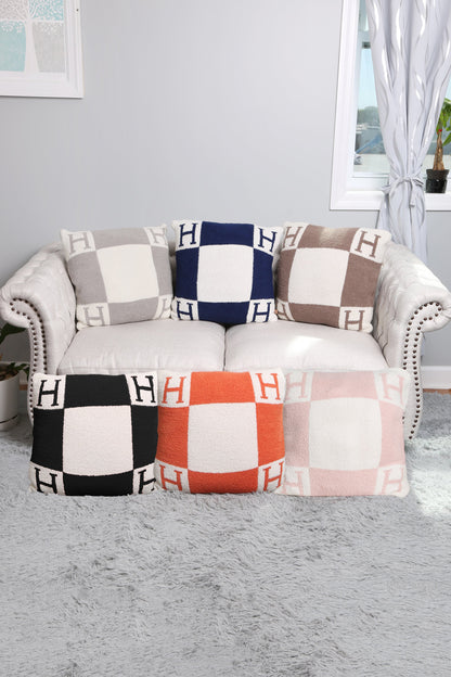 Luxe Kussenhoes met Letter H – Zachte Sierkussenhoes in Moderne Stijl