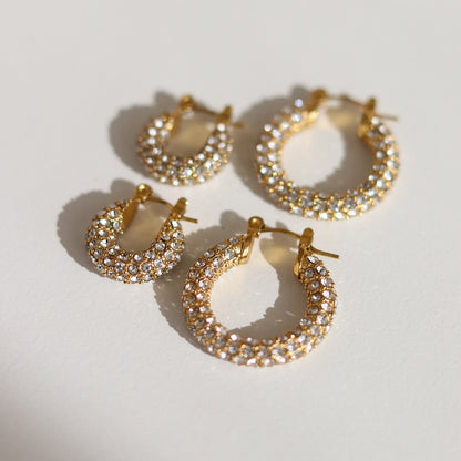 Goudkleurige Strass Hoops – Luxe Oorbellen met Kristallen