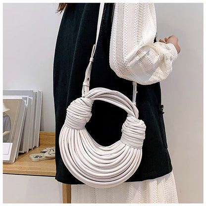 Unieke Halve Maan Handtas – Zwart, Vegan Leer, Trendy Design