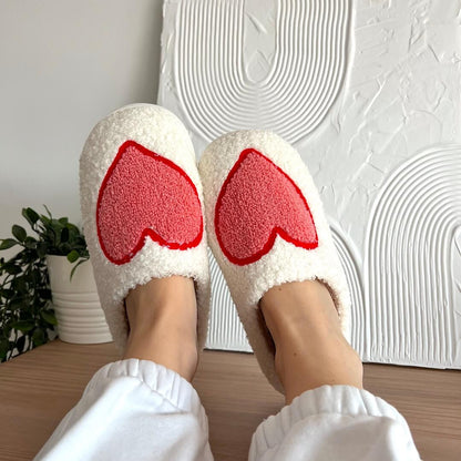 Pluche Damespantoffels met Hartdesign – Warme & Comfortabele Slippers