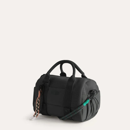 Lichtroze Sporttas 24L – Compacte Duffeltas met Schoenenvak & Waterafstotend Design voor Gym & Dagelijks Gebruik