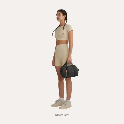 Lichtroze Sporttas 24L – Compacte Duffeltas met Schoenenvak & Waterafstotend Design voor Gym & Dagelijks Gebruik