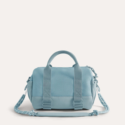 Lichtroze Sporttas 24L – Compacte Duffeltas met Schoenenvak & Waterafstotend Design voor Gym & Dagelijks Gebruik