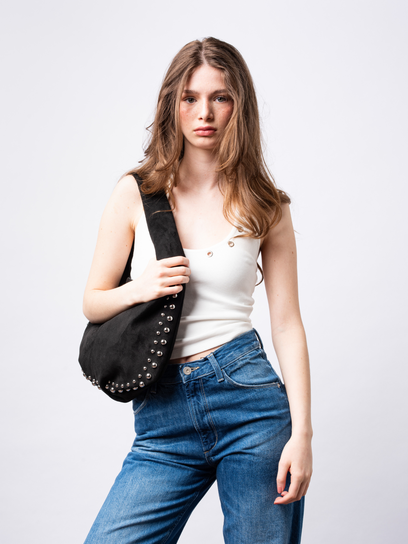 Liorra Vegan Leren Schoudertas Zwart met Studs – Stoer & Stijlvol