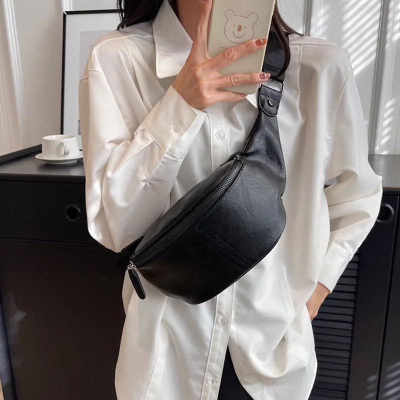 Zwarte Leren Heuptas & Crossbody – Minimalistische Fanny Pack met Rits – Streetstyle & Everyday