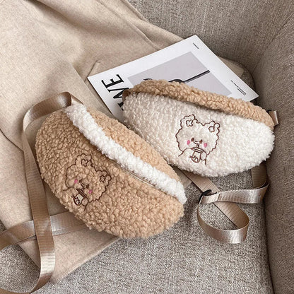 Rieten crossbody tas met bruine details – stijlvol & zomers