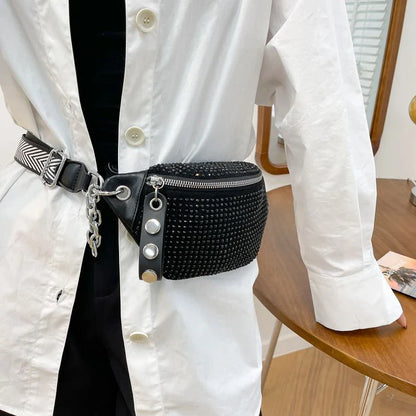 Zwarte Heuptas met Strass Steentjes – Crossbody Festival Bag met Schakelketting – Glam Streetstyle