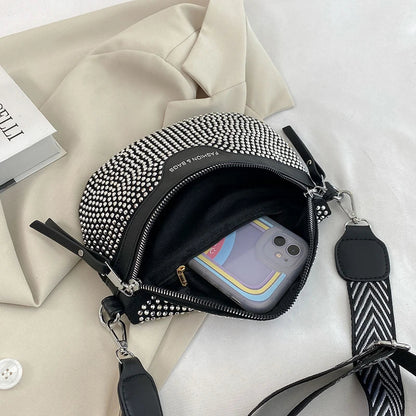 Chique Crossbody Heuptas met Studs – Luxe Schoudertas met Extra Pouch