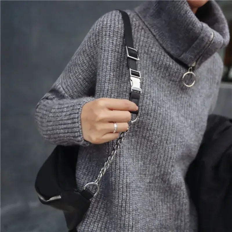 Zwarte Crossbody Heuptas met Subtiele Ketting – Minimalistisch & Stoer