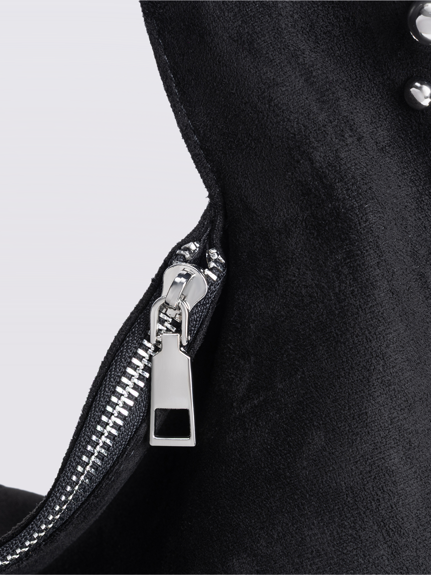 Liorra Vegan Leren Schoudertas Zwart met Studs – Stoer & Stijlvol
