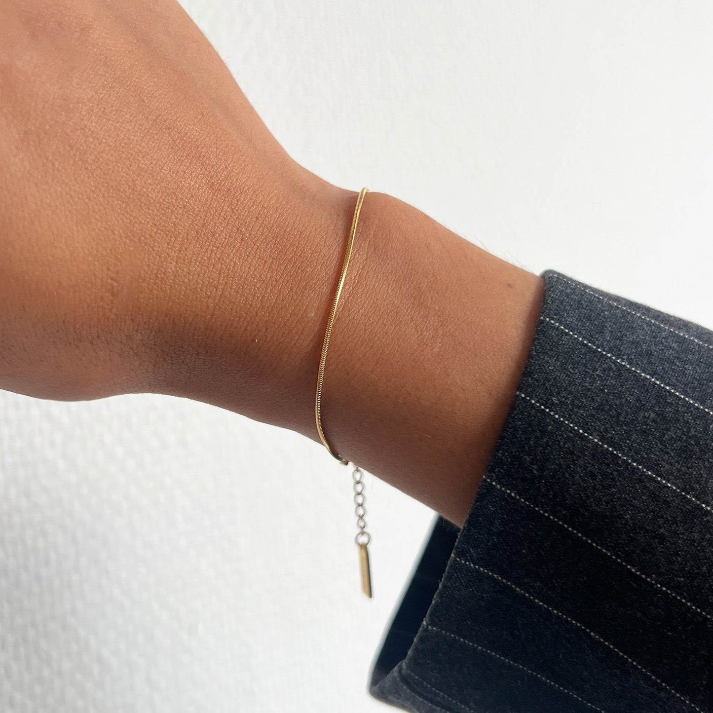Minimalistische Dunne Armband Goud – Elegant Dames Sieraad